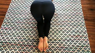 Feet Yoga Solo