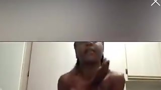 Sexy ebony Milf flashing on periscope