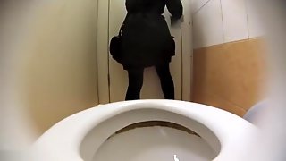 Russian Toilet Pissing