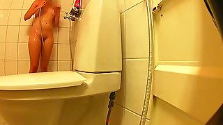 Shower Spy Teen