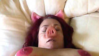 KELSIE LEE the BBW pig masturbates