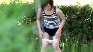 Asian Pee Outdoors