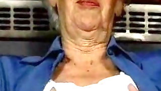 Granny Masturbating To Orgasm, Skinny German Granny, Vibrator