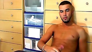 Gay Wanking Watching Porn