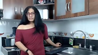 Nerdy Ladyboy, Flashing