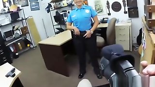 Law enforcer gets banged by pawn keeper at the pawnshop