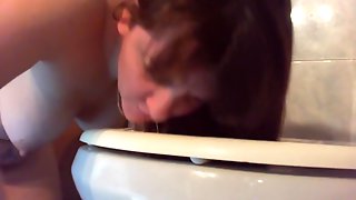 Swirly in the wc - Great toilet fetish session extreme