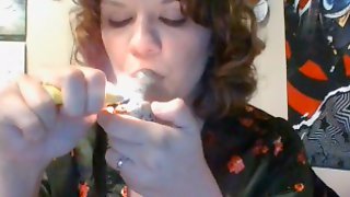 I GOT SO HIGH I FUCKED MYSELF WITH THE PIPE! - Smoking Sesh With THICC Bae