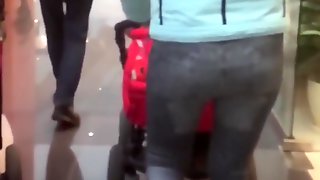 Young mom with nice ass