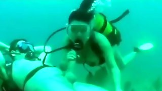 Sea bottom scuba fuck