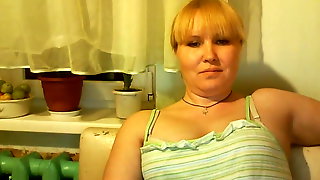 Hot Russian mature mom Tamara play on skype