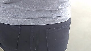  friend warns of cum in shorts E 24