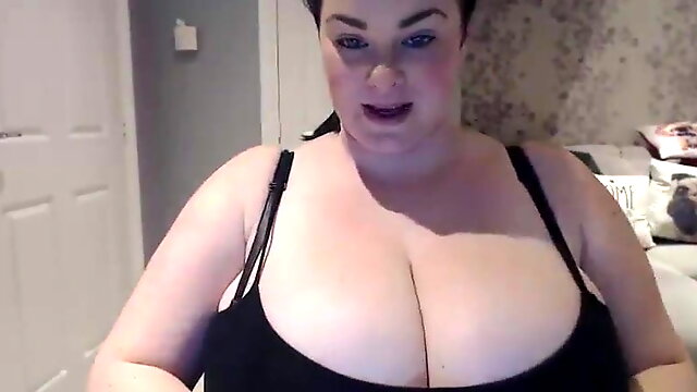 Huge Saggy Tits Webcam