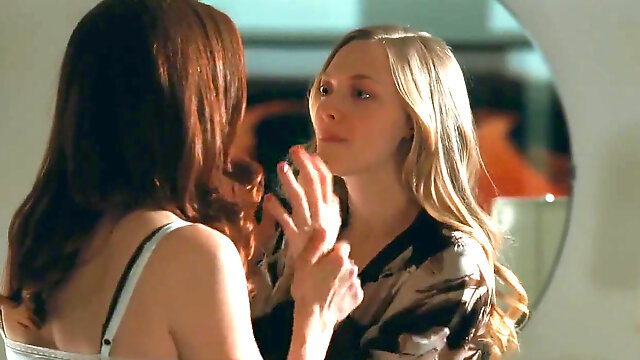 Amanda Seyfried, Julianne Moore, Nina Dobrev Chloe (2009) HD 720