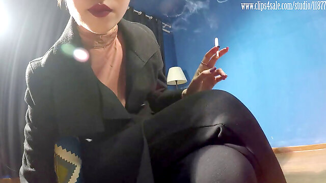 Well-liked chinese model DD smoking interview 4K