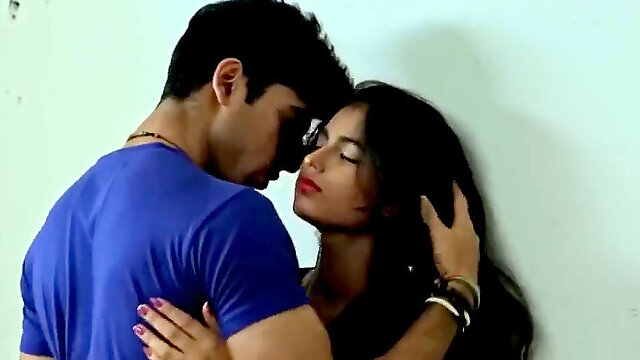 Bollywood super hot vignette - You cant afford to Miss it - Deep Tongue kiss