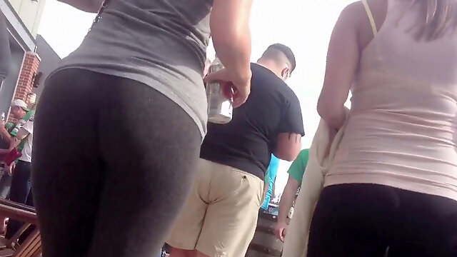 Steaming Candid booty In tight Leggings