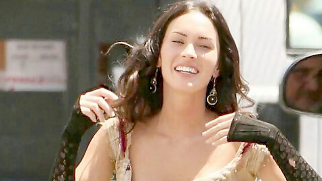 Pretty celeb babe Megan Fox nude Topless and Sexy