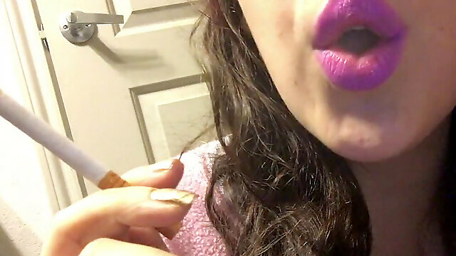 Brunette Teen Goddess Smoking Cork peak 100 ciggy pinkish Lipstick CLOSE UP