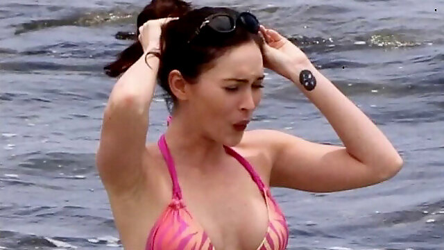 Pretty celebrity hottie Megan Fox naked Topless and Sultry