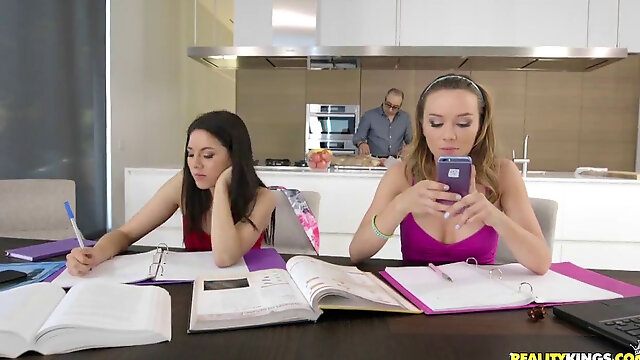 Reality Kings - examine Session with Capri Anderson and Shyla Jennings