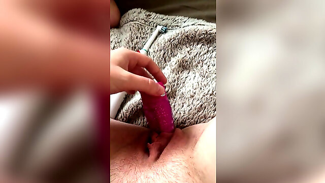 Toothbrush and fake penis have fun until I cum (with contractions)