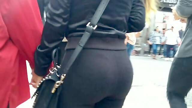 Phat caboose in black leggins