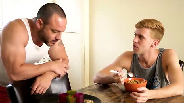 Jaw-dropping stepson tempts nasty muscle daddy with huge raw cock