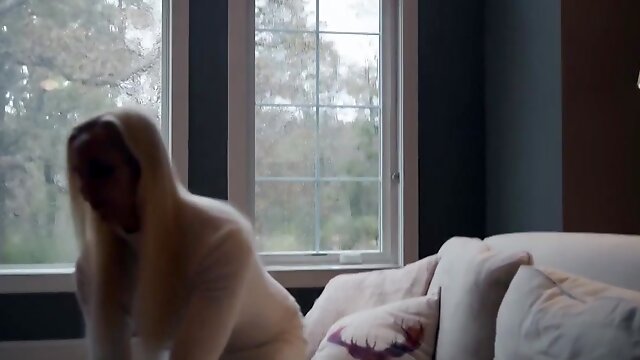 Tyler Nixon Fucks Glamour MILF