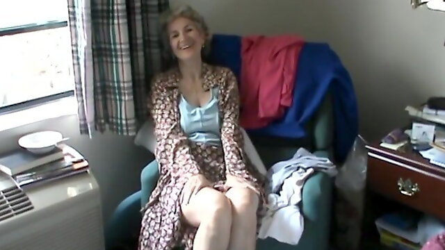 Old Amateur Granny, Upskirt Granny, Lingerie, Cougar