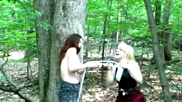 Lesbian In The Woods, Enf