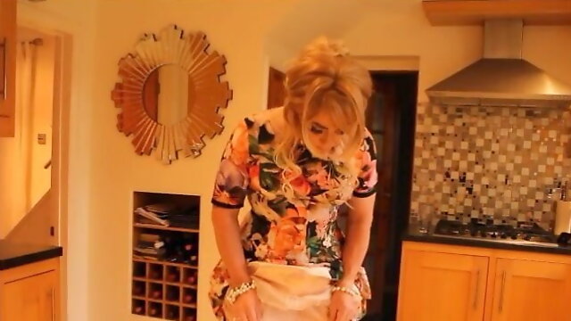 Sindy in TedBaker floral dress