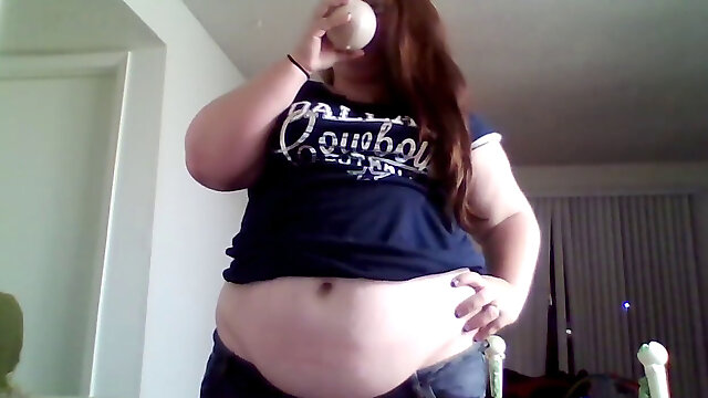 Fatty nubile Makes Herself A Weight Gain shake And Plays With Her belly