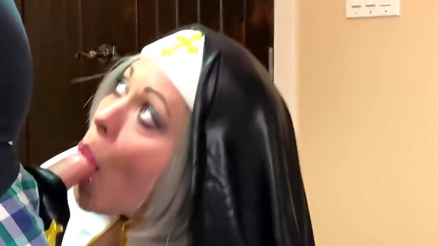 Milf Nun, Cosplay