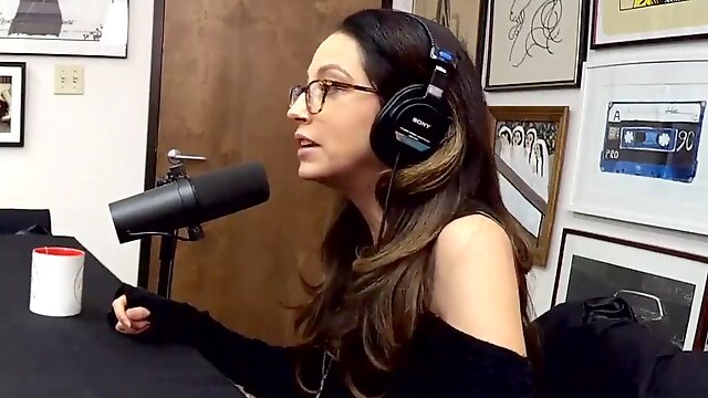 Mad talking with XXX star Jenna Haze on podcast