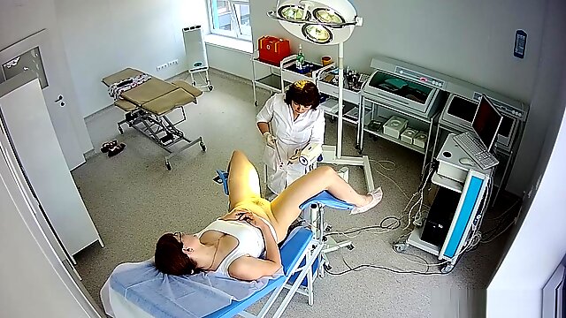 Hidden camera in the gynecological office (3)