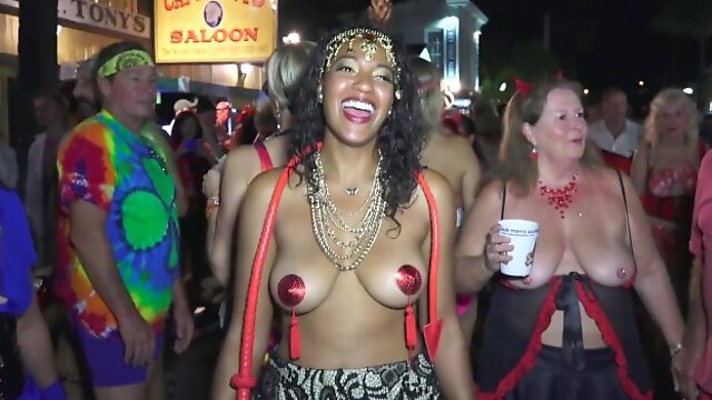 Sexy naked street flashers Key West fest p1