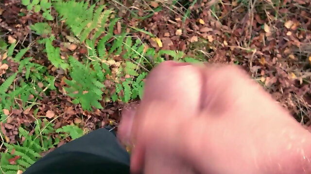 Outdoor Gay Solo Cum