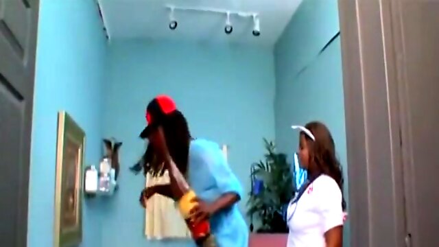 Supersized ebony nurse fucks patient in the hospital