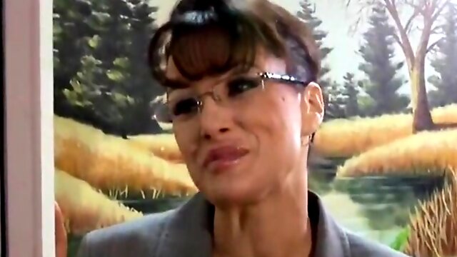 Hot Cougar Lisa Ann Screwed By Two Soviet Guys