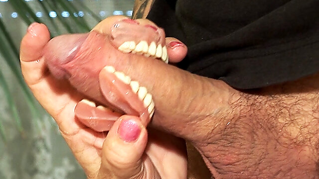 Toothless blowbang with 74 year old mom