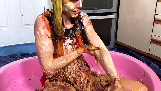 Worst EVER abominable Food Splosh - Horrendous! spectacular Girl Plays in filth