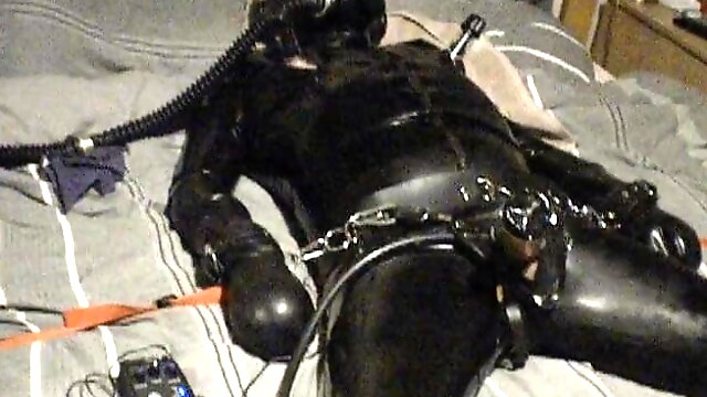 Mistress Mm,s latex slave