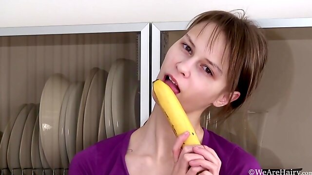 Teen Banana, Beata Solo