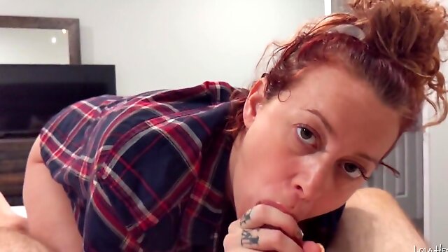 Lola Gives Quickie Blowjob In Plaid Flannel