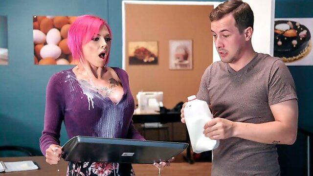 Cute pink-haired model Anna Bell Peaks jumps on a long penis