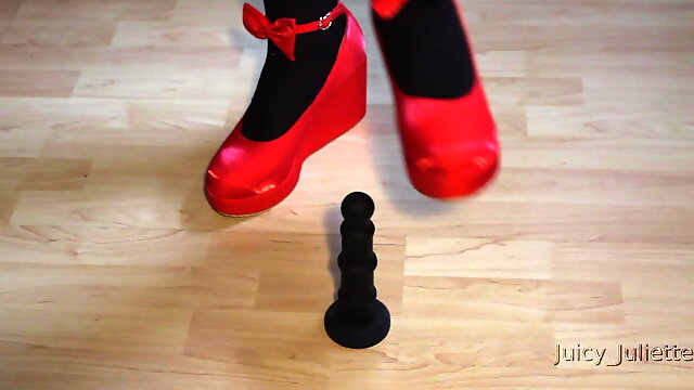 Footjob, Femdom