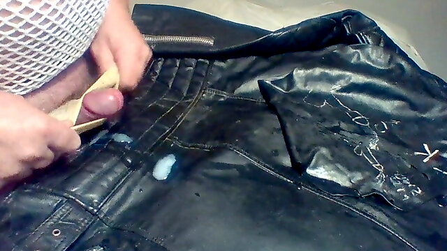 PISS AND CUM ON VINTAGE LEATHER BIKER JACKET FUCKING THONGS