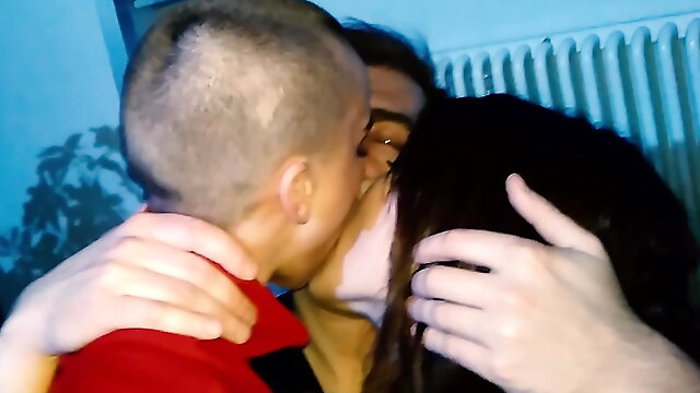 Lesbian Tongue Kissing Threesome