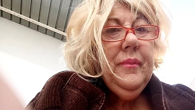Granny Webcams, Hairy Blonde Solo